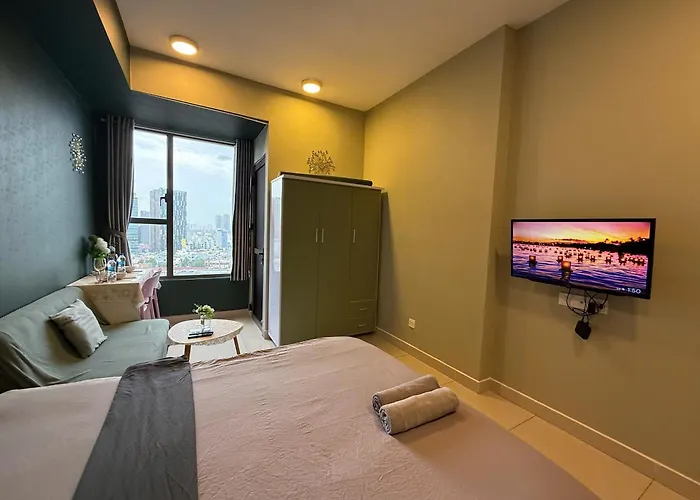 Saigon Home Apartment - Infinity Pool